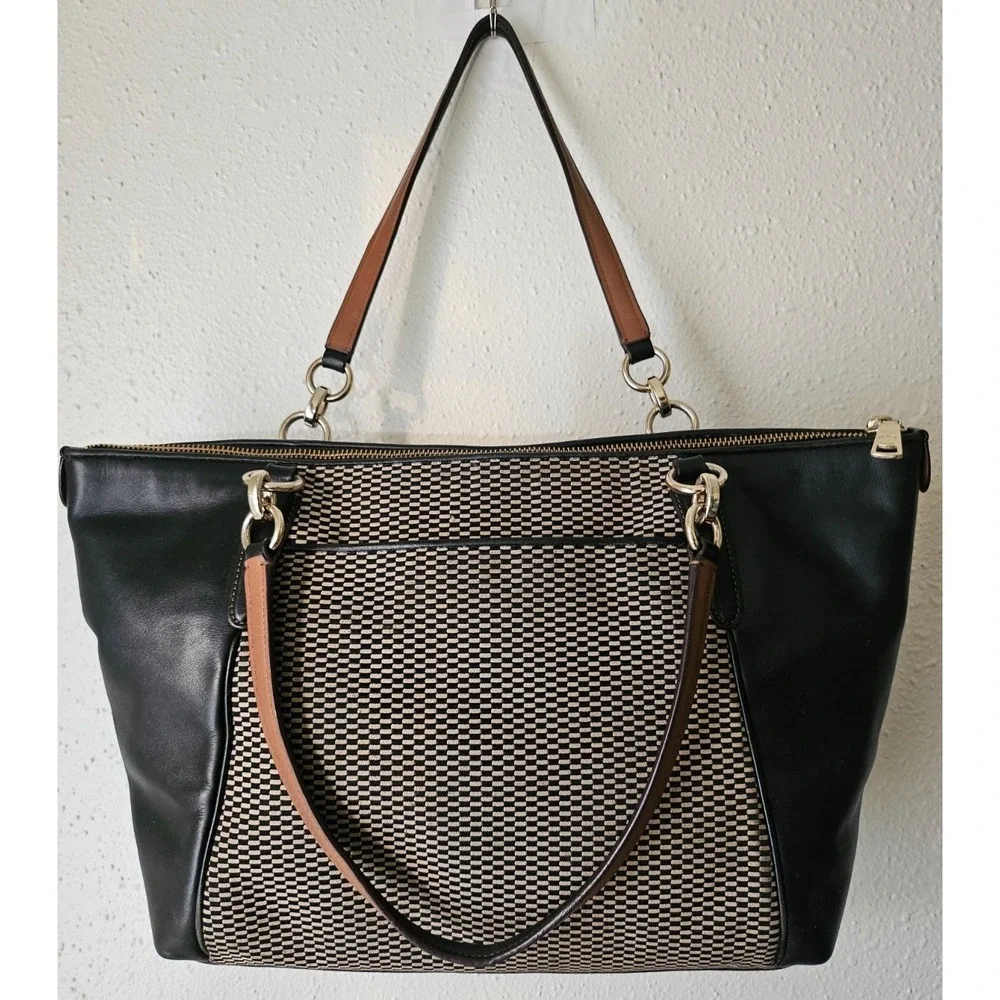 COACH   Exploded Ava Tote Bag Black and Beige F57246